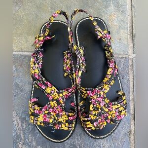 Women’s Floral Huaraches